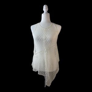 BCBGeneration cream-color sleeveless top. Size XS